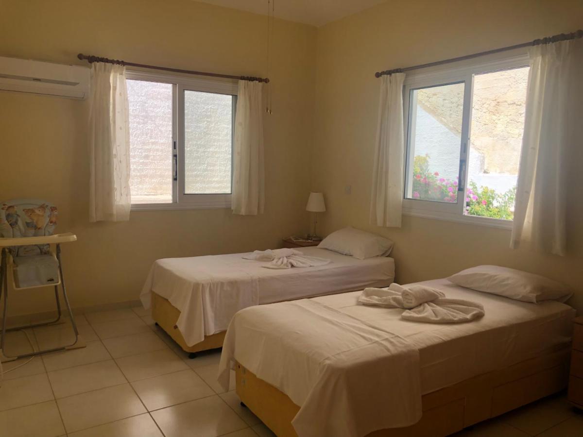 Peyia Palm Villa Paphos Ngoại thất bức ảnh