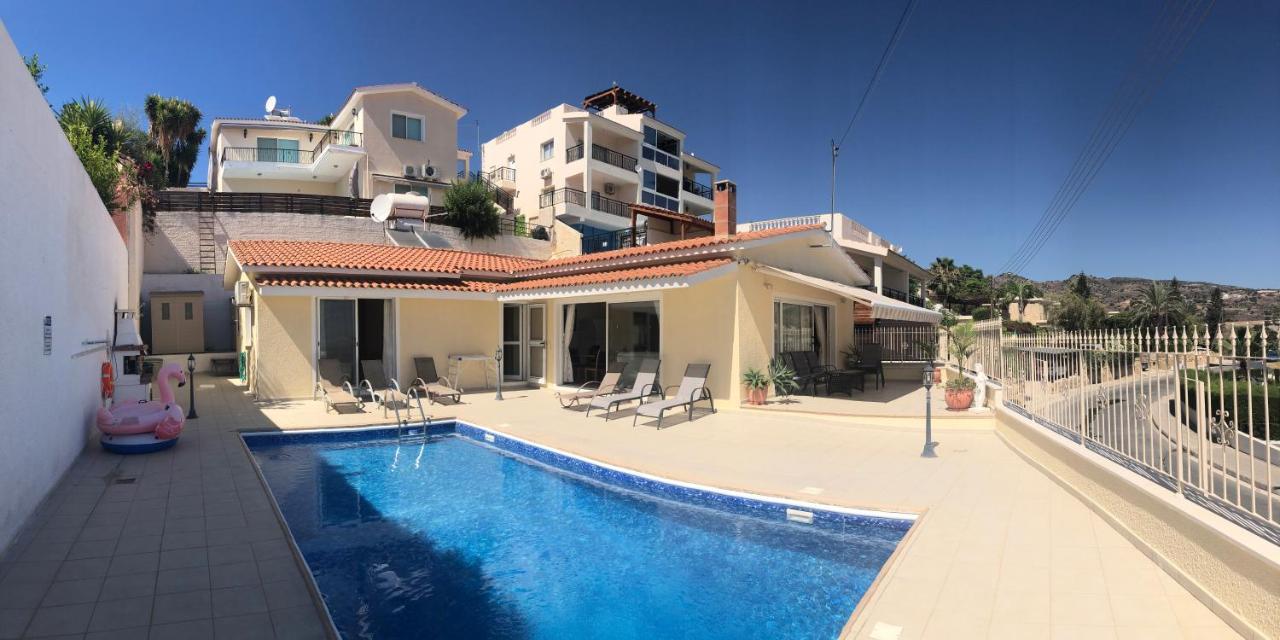 Peyia Palm Villa Paphos Ngoại thất bức ảnh