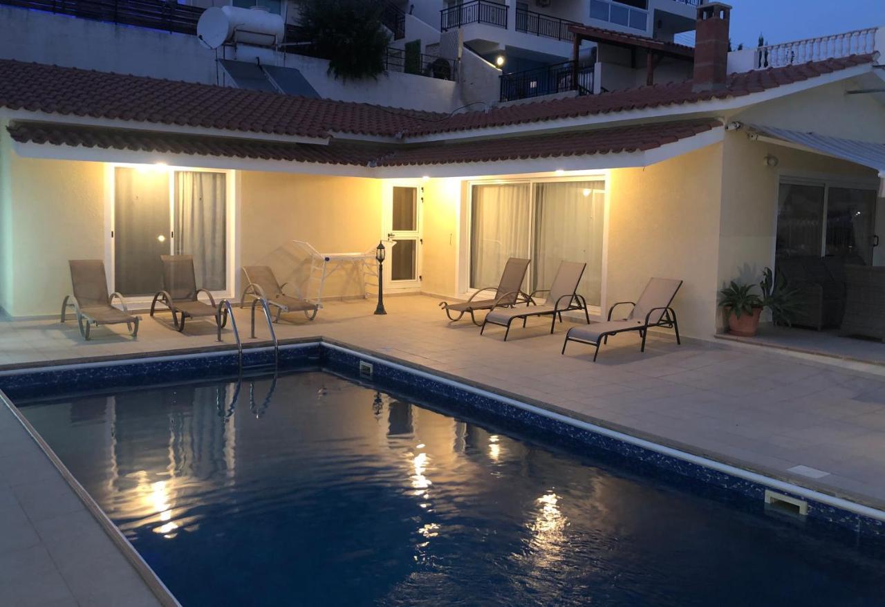 Peyia Palm Villa Paphos Ngoại thất bức ảnh