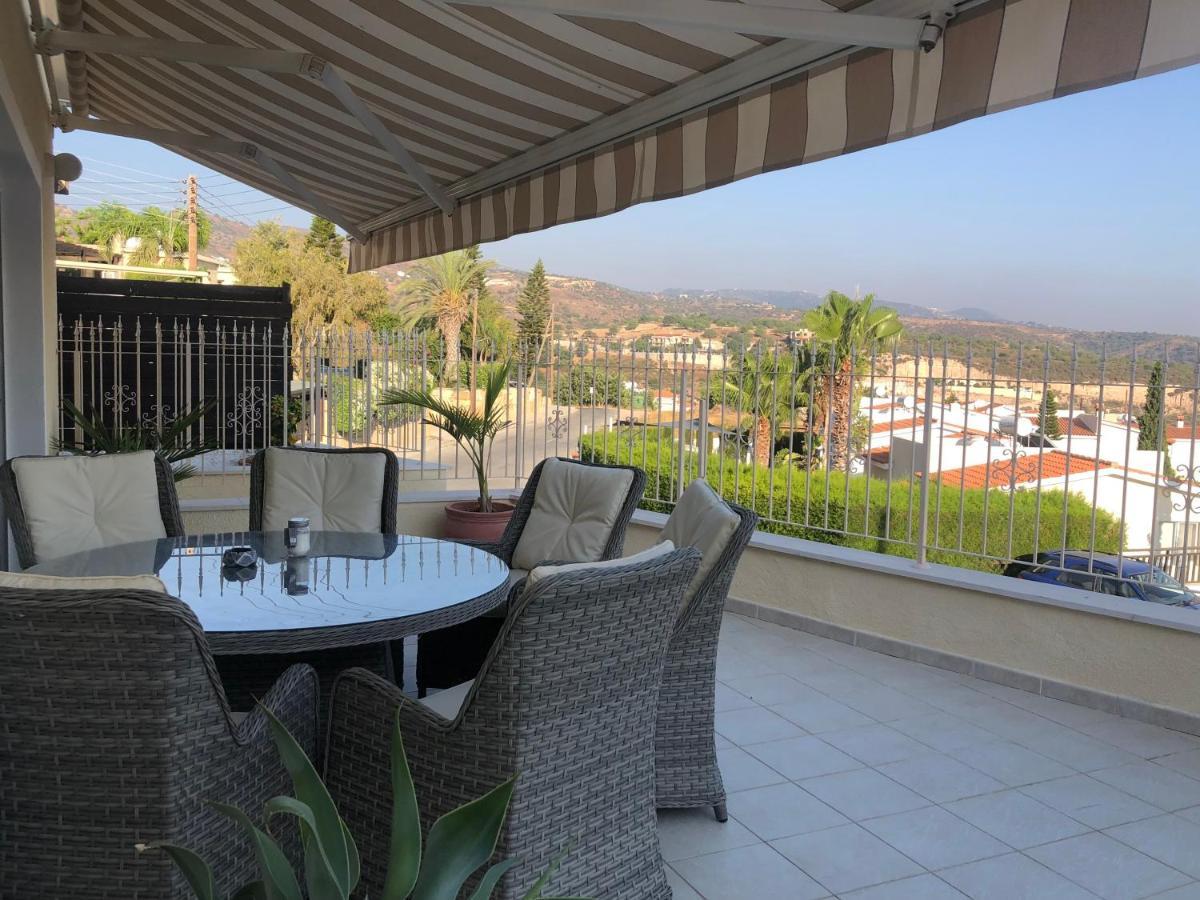 Peyia Palm Villa Paphos Ngoại thất bức ảnh